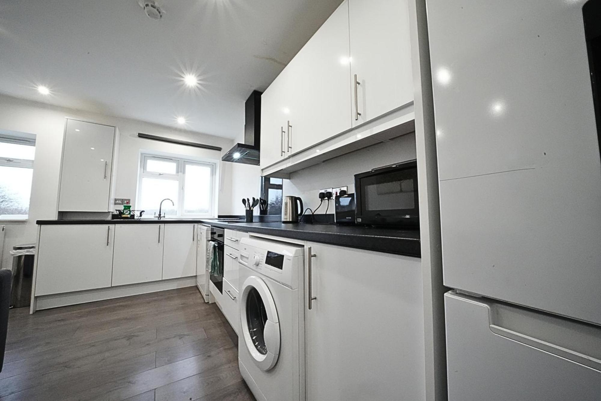 Hatton Apartments Heathrow Airport- Free Parking-Free Underground To And From Heathrow Airport Hatton Cross See Picture-See London Fast Hatton Cross To Central London 30Min Екстериор снимка