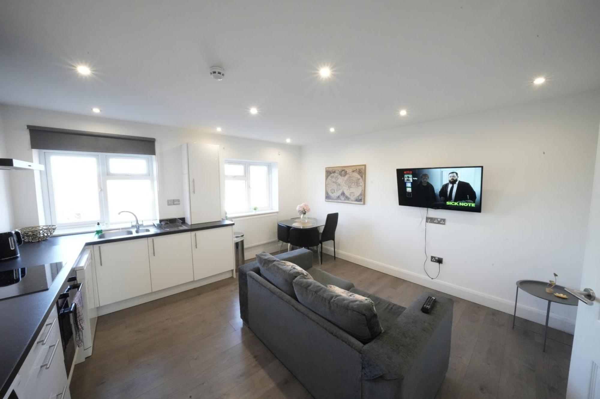 Hatton Apartments Heathrow Airport- Free Parking-Free Underground To And From Heathrow Airport Hatton Cross See Picture-See London Fast Hatton Cross To Central London 30Min Екстериор снимка