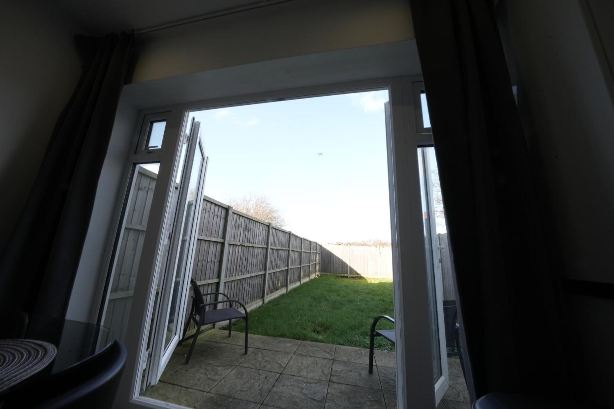 Hatton Apartments Heathrow Airport- Free Parking-Free Underground To And From Heathrow Airport Hatton Cross See Picture-See London Fast Hatton Cross To Central London 30Min Екстериор снимка