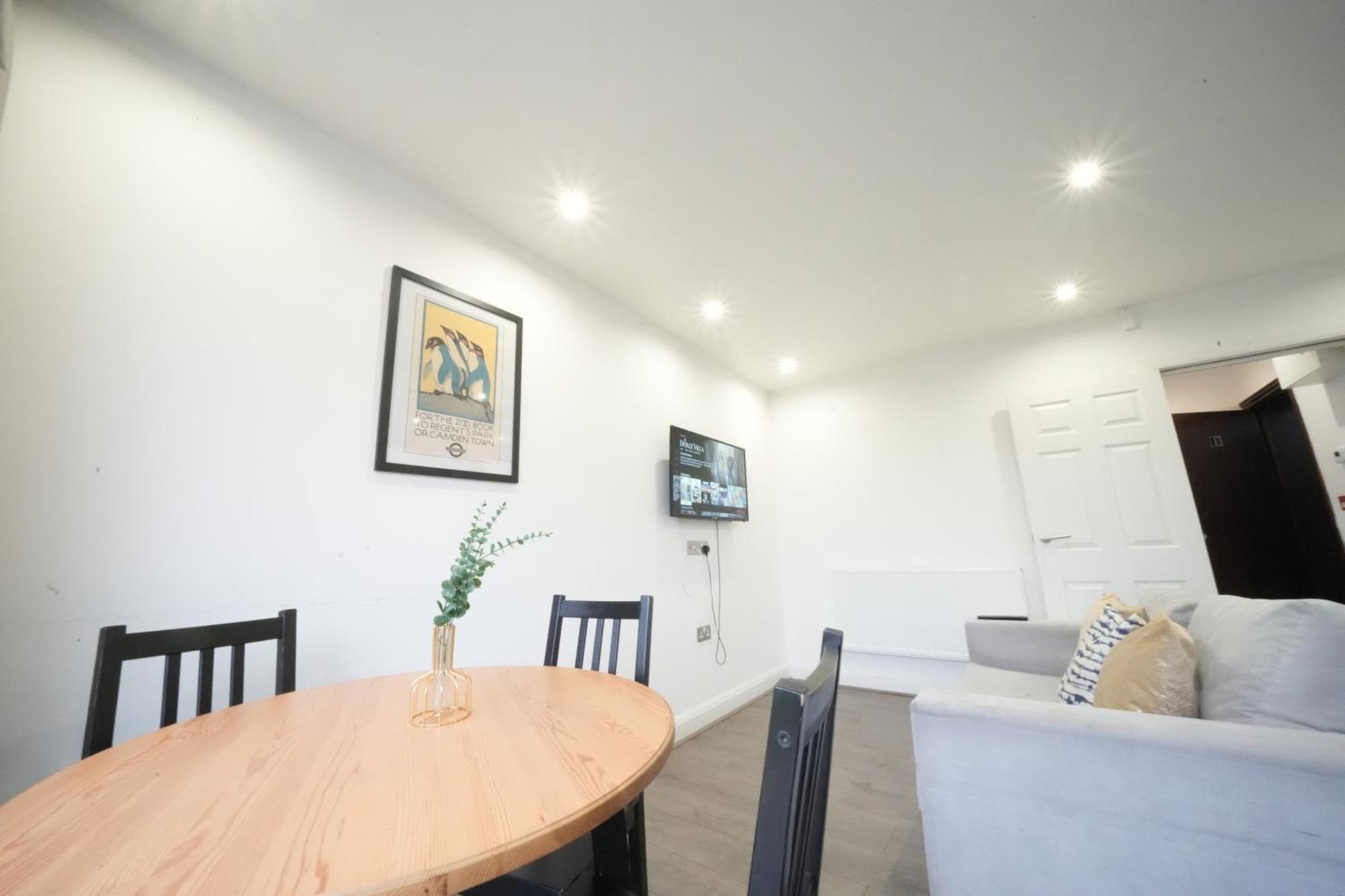 Hatton Apartments Heathrow Airport- Free Parking-Free Underground To And From Heathrow Airport Hatton Cross See Picture-See London Fast Hatton Cross To Central London 30Min Екстериор снимка